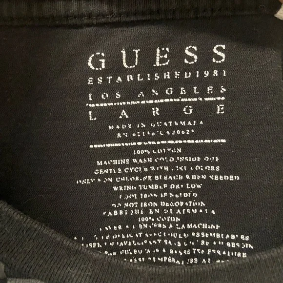 Guess Tee - Picture 2 of 3